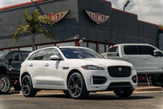 Used 2017 Jaguar F-PACE R-Sport image 1