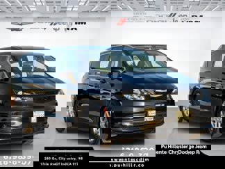 Used 2022 Chrysler Voyager LX image 1
