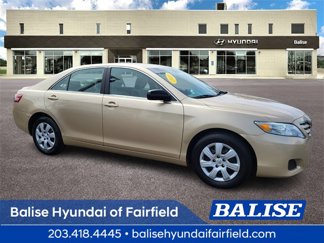 Used 2010 Toyota Camry LE image 1