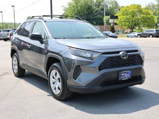 Used 2019 Toyota RAV4 LE image 1