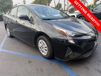 Used 2016 Toyota Prius Two image 1