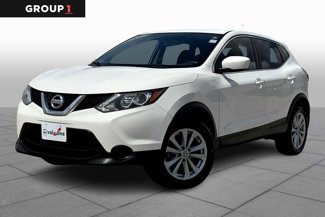 Used 2017 Nissan Rogue Sport S image 1