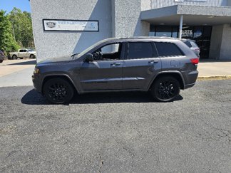 Used 2018 Jeep Grand Cherokee Altitude image 1