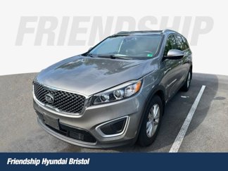 Used 2018 Kia Sorento LX image 1