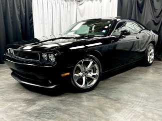 Used 2014 Dodge Challenger SXT Plus image 1