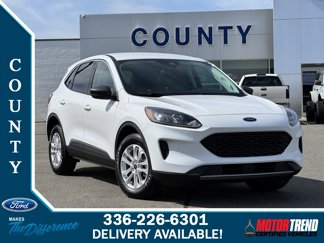 Used 2022 Ford Escape SE image 1