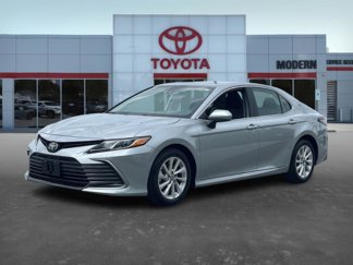 Used 2024 Toyota Camry LE image 1