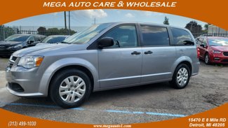 Used 2019 Dodge Grand Caravan SE image 1