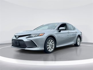Used 2024 Toyota Camry LE image 1