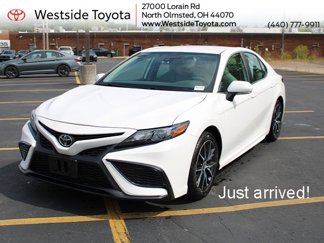 Certified 2024 Toyota Camry SE image 1