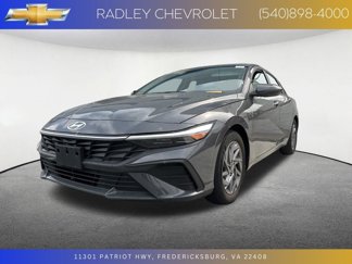 Used 2024 Hyundai Elantra SEL image 1