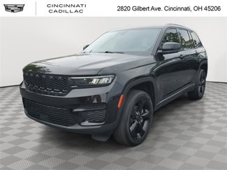 Used 2022 Jeep Grand Cherokee Altitude image 1