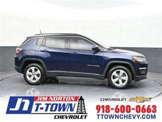 Used 2018 Jeep Compass Latitude image 1
