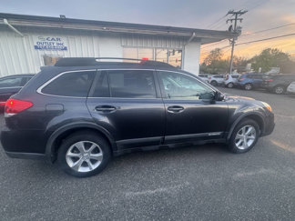 Used 2013 Subaru Outback 2.5i Limited image 1