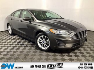 Used 2019 Ford Fusion SE image 1