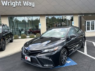 Used 2023 Toyota Camry SE image 1