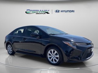 Used 2023 Toyota Corolla LE image 1