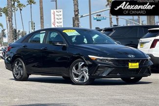Certified 2025 Hyundai Elantra Sport image 1
