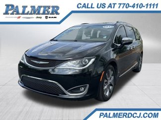 Used 2018 Chrysler Pacifica Limited w/ Tire & Wheel Group image 1