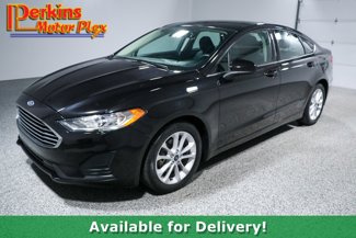 Used 2020 Ford Fusion SE image 1