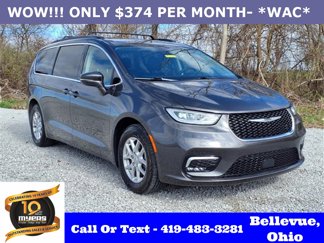 Used 2022 Chrysler Pacifica Touring-L image 1