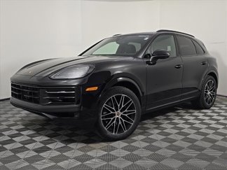 Used 2025 Porsche Cayenne image 1