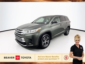 Used 2018 Toyota Highlander LE image 1