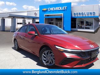 Used 2024 Hyundai Elantra SEL image 1