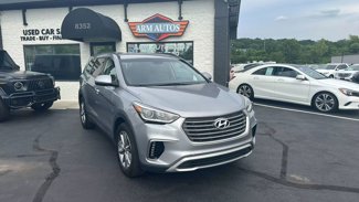 Used 2018 Hyundai Santa Fe SE image 1