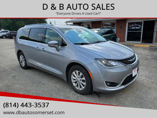 Used 2018 Chrysler Pacifica Touring-L w/ Advanced Safetytec Group image 1