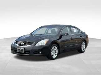 Used 2010 Nissan Altima 3.5 SR w/ Premium Pkg image 1