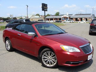 Used 2013 Chrysler 200 Limited image 1