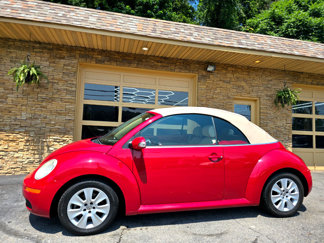 Used 2010 Volkswagen Beetle Convertible image 1