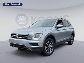 Used 2020 Volkswagen Tiguan SE image 1