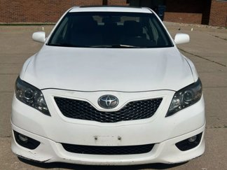 Used 2011 Toyota Camry LE image 1