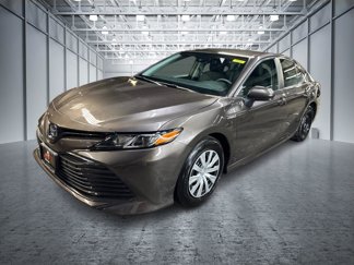 Used 2019 Toyota Camry LE image 1