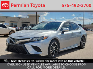 Used 2019 Toyota Camry SE image 1