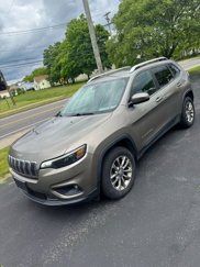 Used 2019 Jeep Cherokee Latitude Plus image 1