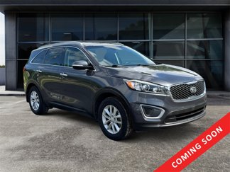 Used 2017 Kia Sorento LX w/ LX Convenience Package image 1