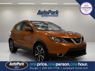Used 2017 Nissan Rogue Sport SL w/ SL Premium Package image 1