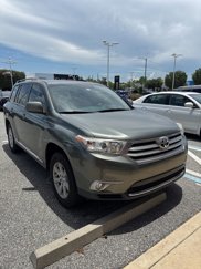 Used 2013 Toyota Highlander Plus image 1