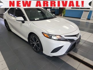 Used 2018 Toyota Camry SE image 1