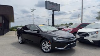 Used 2016 Chrysler 200 Limited image 1