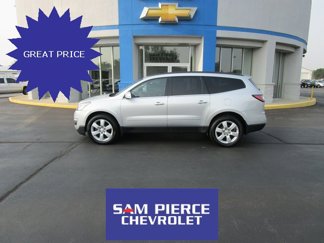 Used 2017 Chevrolet Traverse LT w/ Style and Technology Package image 1