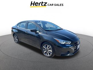 Used 2023 Nissan Versa SV image 1