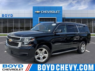 Used 2017 Chevrolet Suburban LT image 1