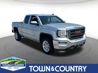 Used 2017 GMC Sierra 1500 SLE w/ SLE Value Package image 1