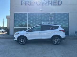 Used 2019 Ford Escape SEL video 1