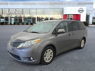 Used 2014 Toyota Sienna XLE video 1