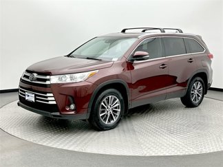 Used 2019 Toyota Highlander SE image 1